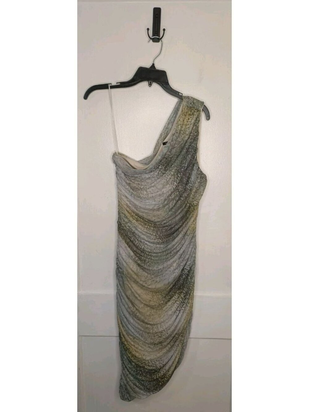 NWT Size Medium Express Mesh Printed One Shoulder Asymmetrical Midi Dress